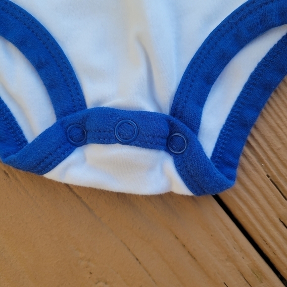 3/$15 NWOT Carter's "Little Brother" Onesie▪︎0-3 - Picture 4 of 5